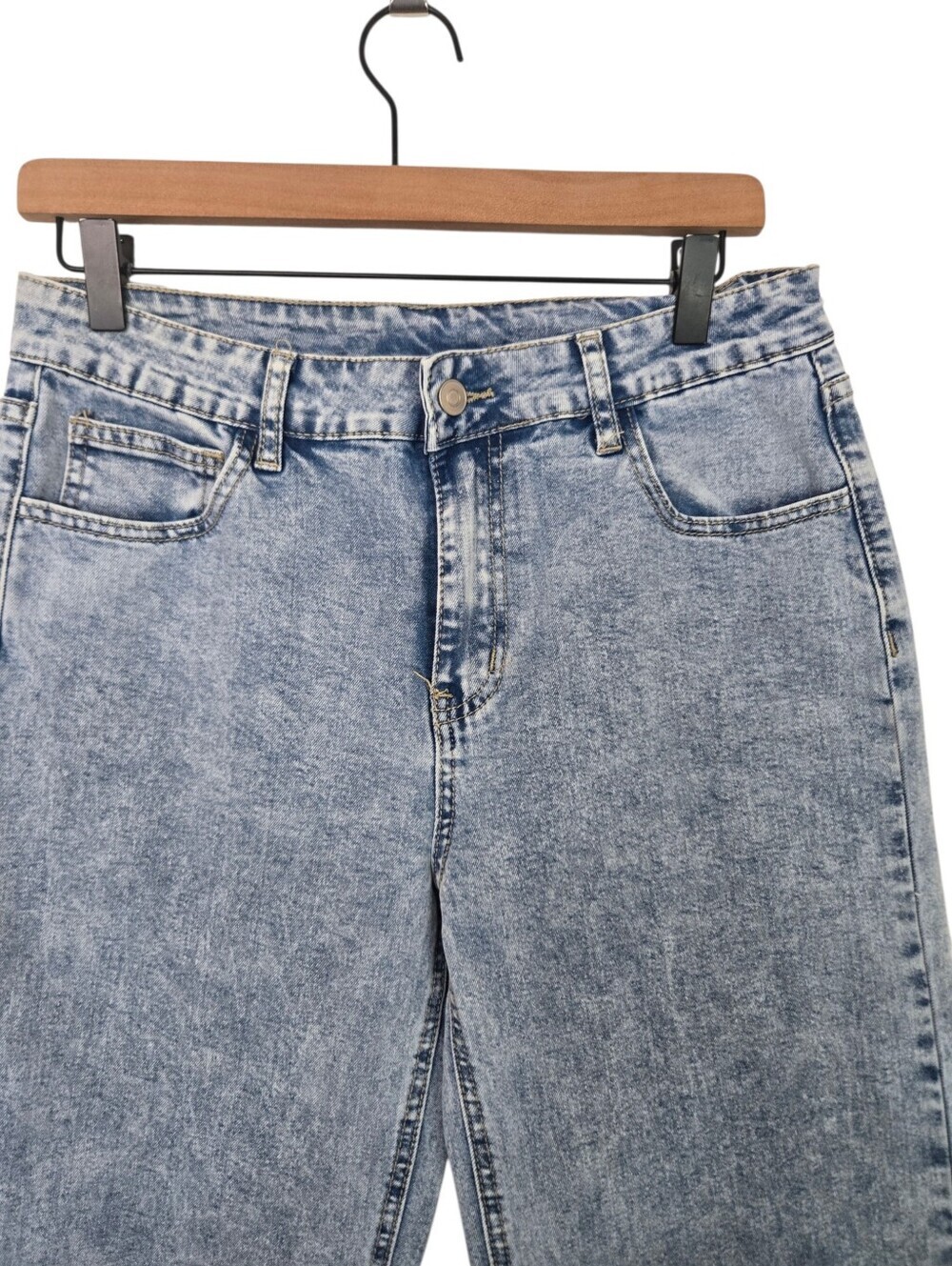 👖 Light Wash Bow Pocket Wide Leg Jeans – Size L - Picture 3 of 6